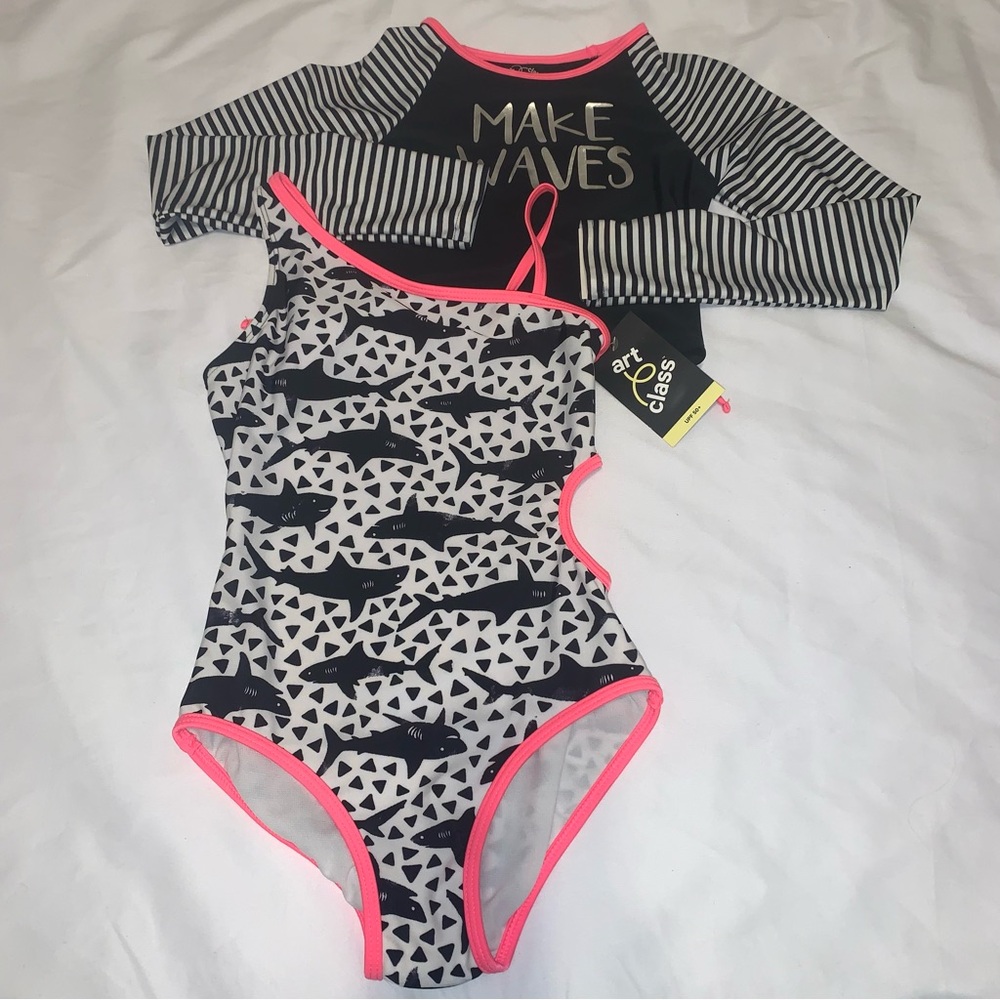 Girls Art Class 2 Piece Set Swimsuit Rash guard Shark Print  Medium Size 7-8